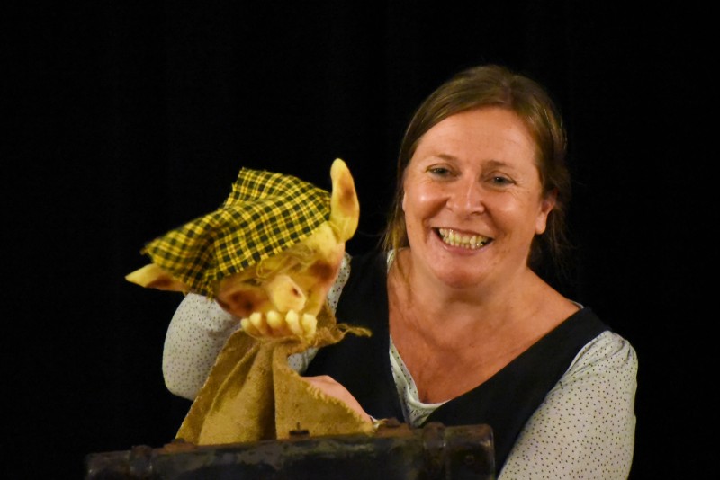 Contes et spectacles de marionnettes 'Les plumeurs de Lune'