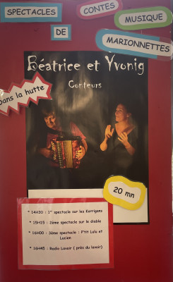 Béatrice et Yvonig vous présentent quatre contes pendant l'après-midi spectacles avec marionnettes et musique